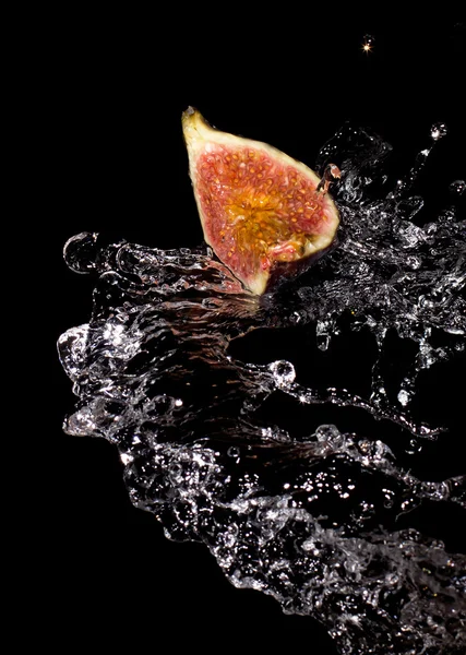 Fatia de figos e água — Fotografia de Stock