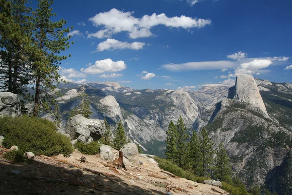 Glacier Point no Parque Nacional de Yosemite — Fotografia de Stock