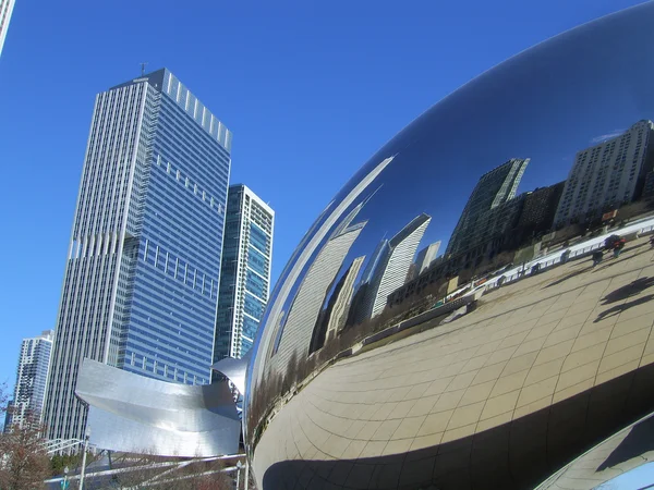 Cloud gate yansıma — Stok fotoğraf