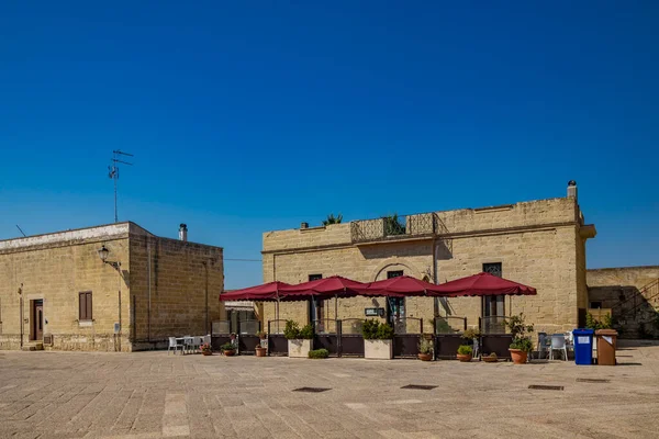 Pequeño Pueblo Fortificado Acaya Lecce Salento Puglia Italia Plaza Pavimentada — Foto de Stock