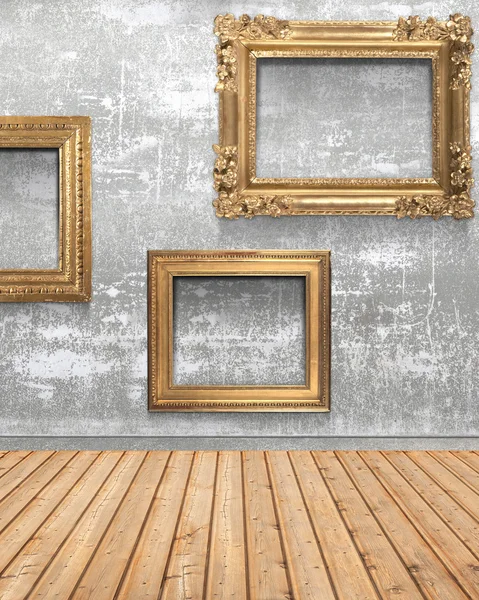 duvar ve ahşap çerçeveler ile