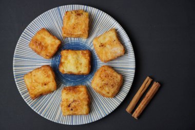 Kızarmış Süt İspanyol Tatlısı