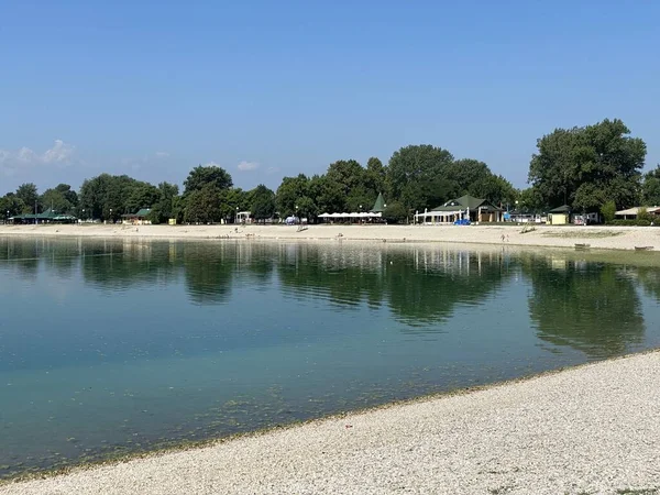 Praia Jarun Local Banho Pequeno Lago Jarun Durante Verão Zagreb — Fotografia de Stock