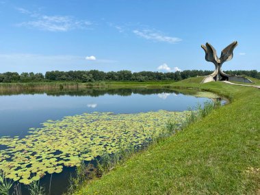 Jasenovac Anıt Alanı veya Jasenovac Toplama Kampı Hatıraları (Spomen podrucje Jasenovac ili Spomen-podrucje bivseg koncentracijskog logora III Ciglana Jasenovac - Hrvatska)