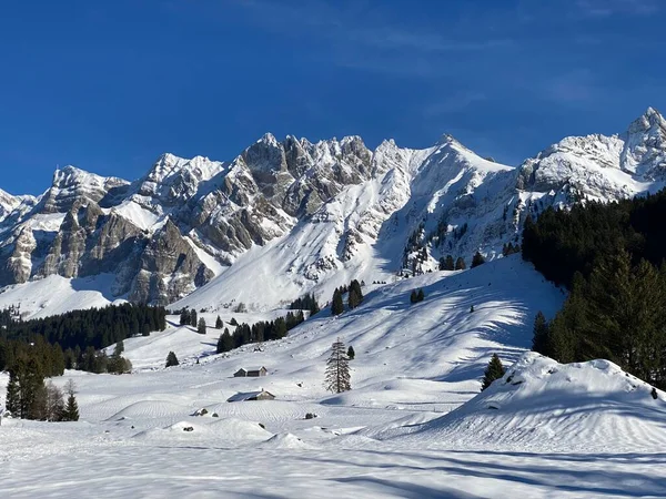Зимняя Атмосфера Красивая Идиллическая Атмосфера Заснеженной Альпийской Горе Альпштайн Массиве — стоковое фото