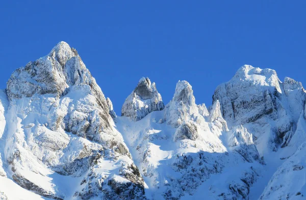 Ambiente Inverno Bela Atmosfera Idílica Íngreme Pico Rochoso Alpino Schwarzchopf — Fotografia de Stock