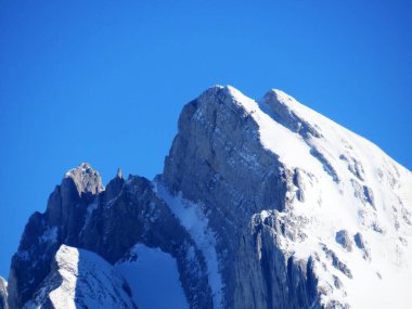 Alpstein dağ sırasındaki Wildhuser Schofberg (veya Wildhuser Schafberg, 2373 m) tepesinde ve Appenzell Alps massif, Alt St. Johann - İsviçre 'deki St. Gallen Kantonu (Schweiz)