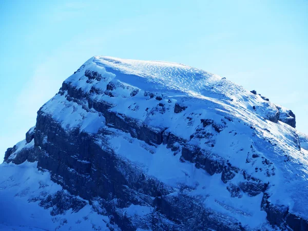 Sněhem Porostlý Alpský Vrchol Schibenstoll 2235 Pohoří Churfirsten Mezi Toggenburgem — Stock fotografie