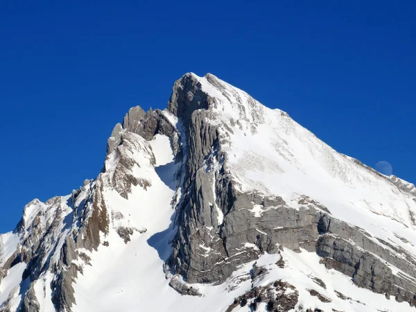 Bílá Přikrývka Vysokohorském Vrcholu Wildhuser Schofberg Nebo Wildhuser Schafberg 2373 — Stock fotografie