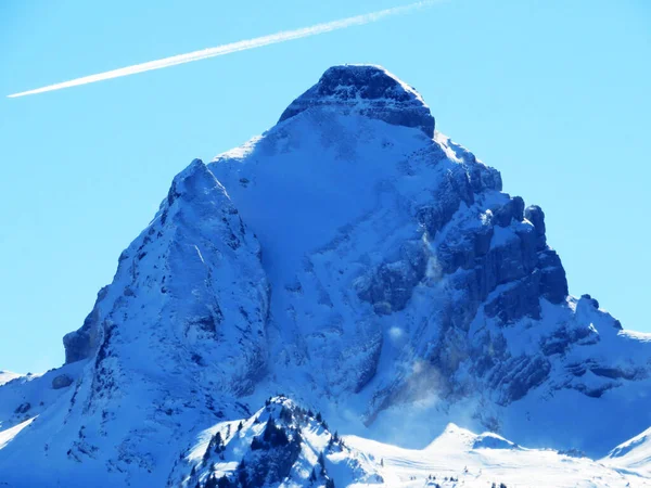 Schneebedeckter Gipfel Zuestoll 2234 Churfirsten Gebirge Zwischen Dem Toggenburger Und — Stockfoto