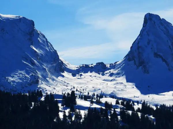 Valle Alpina Innevata Frumseltal Fruemseltal Tra Cime Brisi Frumsel Fruemsel — Foto Stock