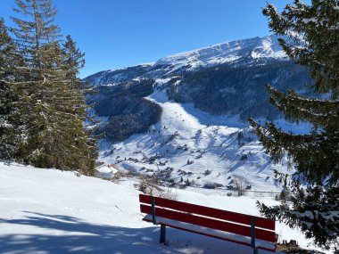 Alpstein ve Churfirsten dağ kitleleri arasındaki Thur nehir vadisinde (Thurtal) kar yağışı görülür, Alt St. Johann - Obertoggenburg bölgesi, İsviçre (Schweiz)