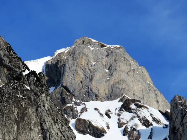 Snow Capped Kámen Alpine Peak Moor 2342 Pohoří Alpstein Appenzell — Stock fotografie