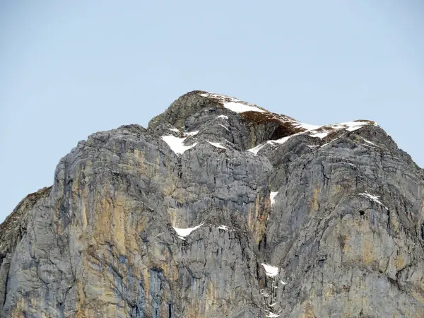 Cima Alpina Pietra Ricoperta Neve Moro 2342 Nella Catena Montuosa — Foto Stock