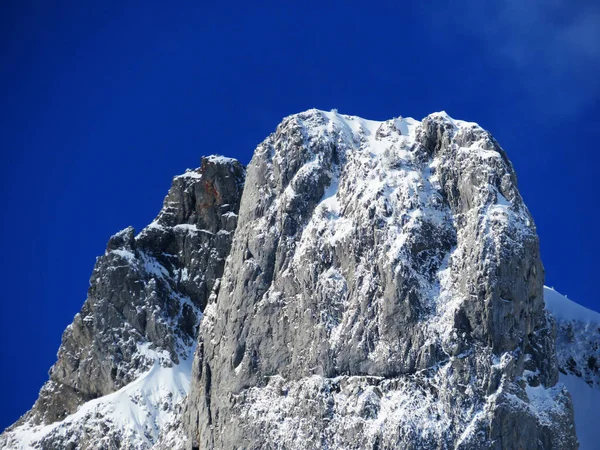 Hauts Pâturages Alpins Enneigés Sommets Rocheux Massif Des Alpstein Tenue — Photo