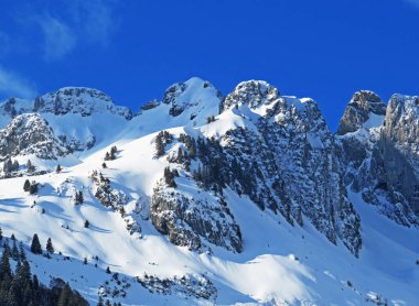 Alpstein dağ sırasındaki Schwarzchopf (1949 m) ve Appenzell Alps masif, Unterwasser - İsviçre 'deki St. Gallen Kantonu (Schweiz)