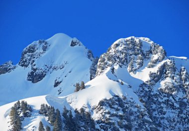 Alpstein dağ sırasındaki Schwarzchopf (1949 m) ve Appenzell Alps masif, Unterwasser - İsviçre 'deki St. Gallen Kantonu (Schweiz)
