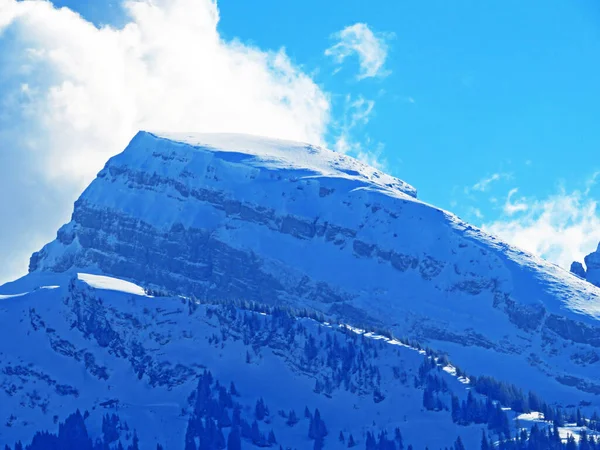 Sneeuwtoppen Schibenstoll 2235 Churfirsten Bergketen Tussen Toggenburg Walensee Walenstadt Obertoggenburg — Stockfoto