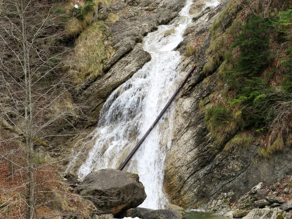 Vodopád Schrahbach Nebo Schraehbach Nebo Schraehbachfall Vodopád Alpského Jezera Wagitalersee — Stock fotografie