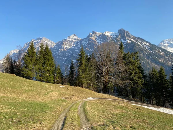 Trails Walking Hiking Sports Recreation Klontalersee Reservoir Lake Kloentalersee Klontaler — Stock Photo, Image