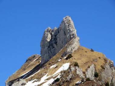 Klontalersee (Kloentalersee veya Klontaler Gölü) gölü ve Kloental Alp Vadisi - Glarus Kantonu, İsviçre / Schweiz