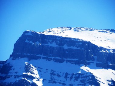 Kloentalersee gölü ve Klontal Alp Vadisi - Glarus Kantonu, İsviçre / Schweiz Kantonu - Glarus Kantonu