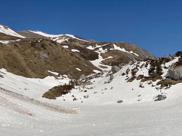 Таяние Снежного Покрова Ранняя Весенняя Атмосфера Альпийской Долине Seeboden Горном — стоковое фото