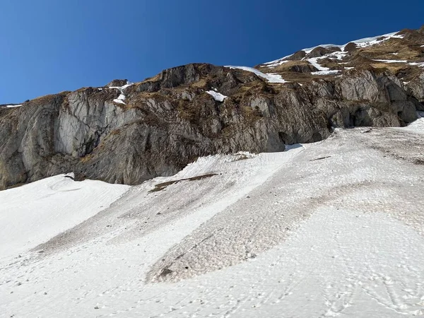 Cima Rocciosa Chrutlenstogg 1966 Con Scogliera Pietra Chrutlenwand Nella Catena — Foto Stock