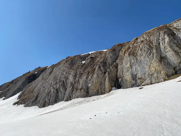 Rocky Peak Chrutlenstogg 1966 Met Stenen Klif Chrutlenwand Glarus Alpen — Stockfoto
