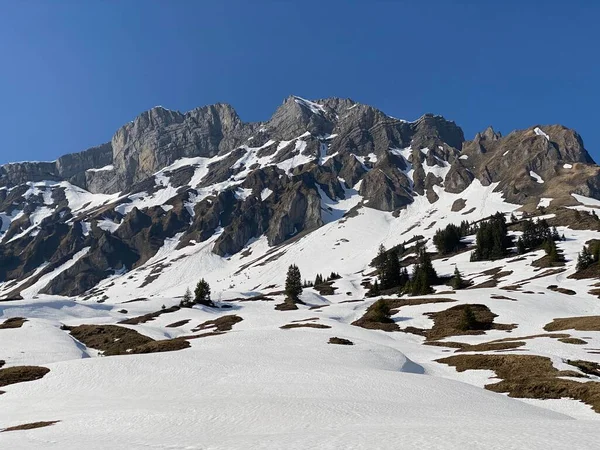 Rocky Csúcsok Mutteristock 2295 Radertenstock Vagy Raedertenstock 2294 Schwyz Prealps — Stock Fotó