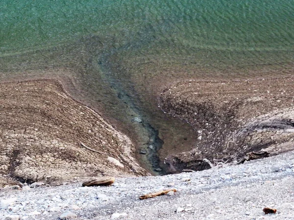 Fontes Subaquáticas Lago Reservatório Klontalersee Lago Kloentalersee Klontaler Vale Alpino — Fotografia de Stock