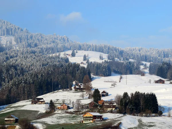 Traditional Swiss Architecture Wooden Alpine Houses Winter Ambience Fresh White — 스톡 사진