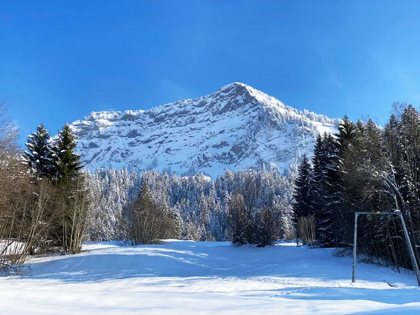 Fairytale Alpine Winter Atmosphere Snow Capped Alpine Peak Stockberg 1781 — стоковое фото