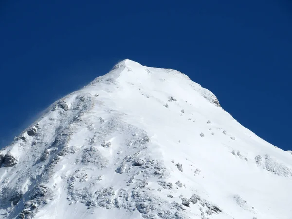 Παραμύθι Αλπική Χειμερινή Ατμόσφαιρα Και Χιονισμένη Βουνοκορφή Lutispitz Luetispitz 1655 — Φωτογραφία Αρχείου