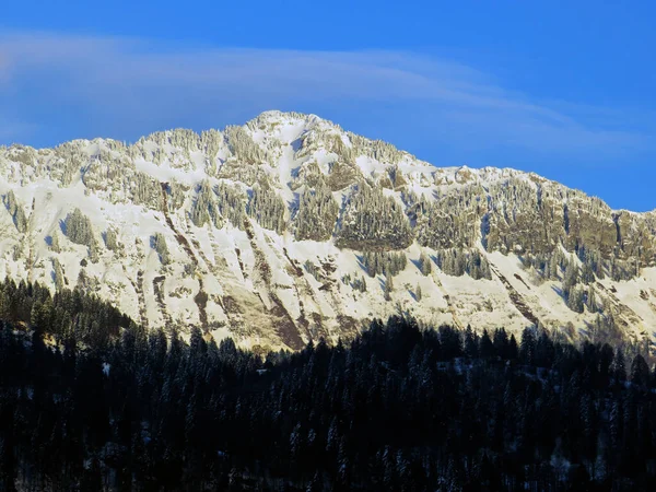 Fairytale Alpine Winter Atmosphere Snow Covered Mountain Peak Lutispitz Luetispitz — стоковое фото