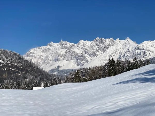 Fairytale Alpine Winter Atmosphere Peaks Alpstein Mountain Range Appenzell Massif — Zdjęcie stockowe