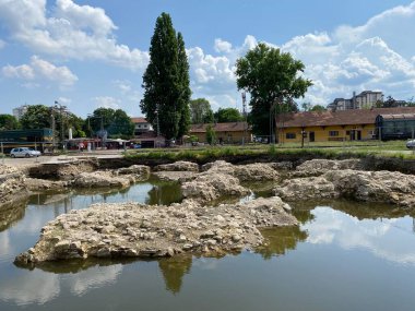 Ortaçağ güçlendirilmiş kenti Smederevo kalesi veya Smederevo 'nun 15. yüzyıl kalesi - Smederevska tvrdjava ili Smederevska utvrda, Smederevo - Sırbistan (Srbija))