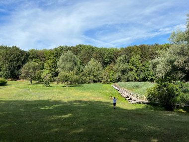 Educational trail of the significant landscape of Sovsko lake, Sovski Dol - Caglin, Croatia (Poucna staza znacajnog krajolika Sovsko jezero, Caglin - Slavonija, Hrvatska)