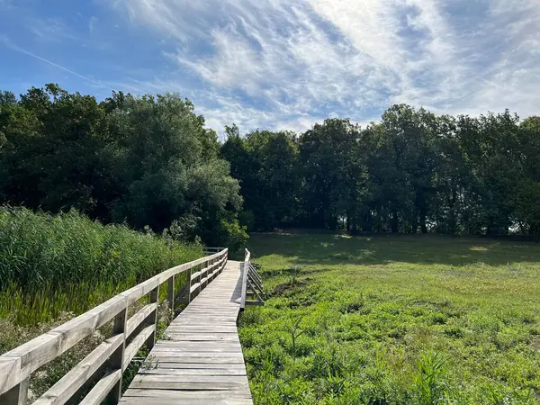 Educational trail of the significant landscape of Sovsko lake, Sovski Dol - Caglin, Croatia (Poucna staza znacajnog krajolika Sovsko jezero, Caglin - Slavonija, Hrvatska)