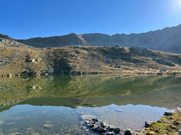 Lacs Alpins Dessus Col Fluelapass Dans Les Alpes Silvretta Massif — Photo