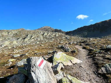 Silvretta Alp Dağları 'nda ve İsviçre Alp Dağları' nda yürüyüş rotaları (Davos - Kanton of Grisons, İsviçre))