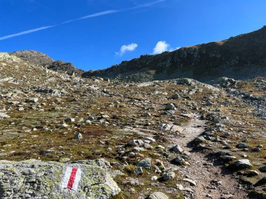 Silvretta Alp Dağları 'nda ve İsviçre Alp Dağları' nda yürüyüş rotaları (Davos - Kanton of Grisons, İsviçre))