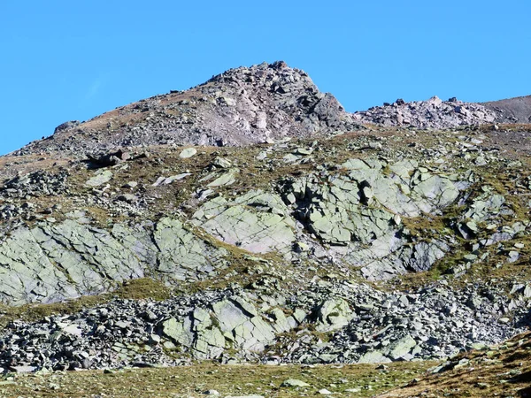 スイス アルプス山脈のシルベッタ アルプスとアルバ アルプス山脈の岩と石 ダボス スイス グリソン県 カントン グラウビュエンデン スイス — ストック写真