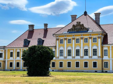Vukovar 'daki Barok Sarayı - Slavonya, Hırvatistan (Schloss Eltz Vukovar - Slawonien, Kroatien veya Barokni Dvorac Eltz u Vukovaru - Slavonija, Hrvatska)