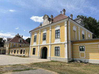 Vukovar 'daki Barok Sarayı - Slavonya, Hırvatistan (Schloss Eltz Vukovar - Slawonien, Kroatien veya Barokni Dvorac Eltz u Vukovaru - Slavonija, Hrvatska)