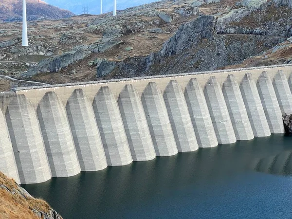 Barragem Lucendro Barragem Concreto Lago Reservatório Lago Lucendro Área Alpina — Fotografia de Stock