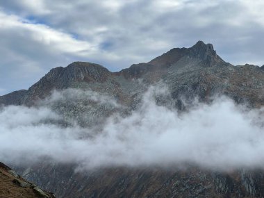 İsviçre 'nin St. Gotthard geçidi (Gotthard geçidi), Airolo - Ticino Kantonu (Tessin), İsviçre (Schweiz)