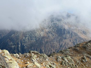İsviçre 'nin St. Gotthard geçidi (Gotthard geçidi), Airolo - Ticino Kantonu (Tessin), İsviçre (Schweiz)