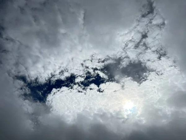 Nuvens Místicas Outono Baixo Nevoeiro Montanha Típico Área Alpina Suíça — Fotografia de Stock