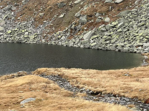 Mystisches Herbstambiente Alpensee Lago Orsino Der Bergregion Des Gotthardpasses Airolo — Stockfoto